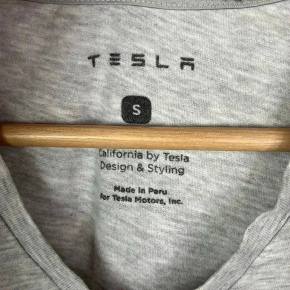 Tesla Light Gray Model X V-Neck Short Sleeve T-Shirt S - Picture 4 of 6